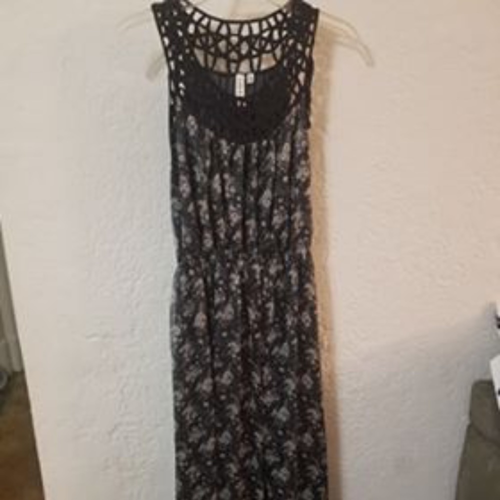 Robbi + Nikki Maxi Dress